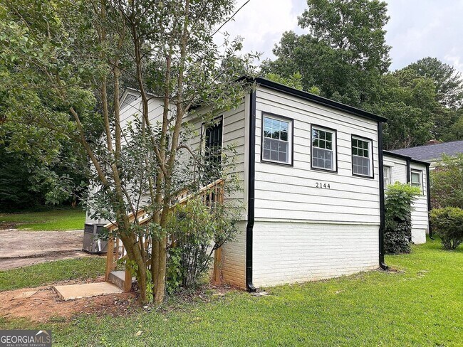 Building Photo - Charming 3BR House in East Point