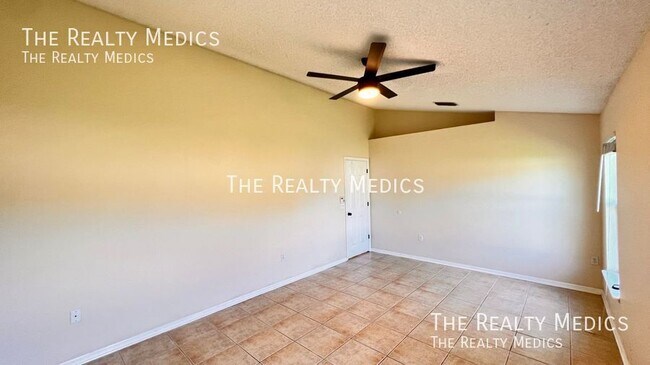 Building Photo - 14405 Lake Price Dr