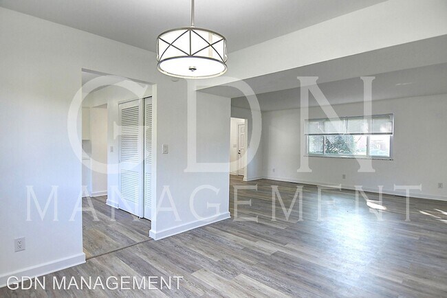 Building Photo - 4 br, 2.5 bath House - 589 Wilson Drive