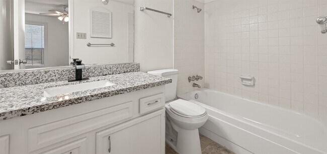 Building Photo - 14707 Barryknoll Ln