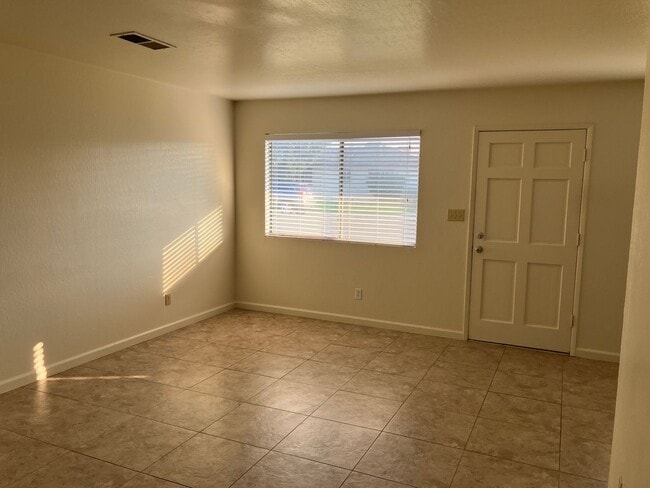 Building Photo - 2509 Plumeria Ct