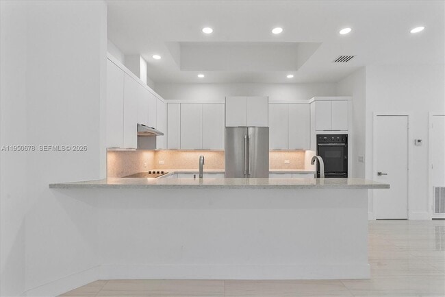 Building Photo - 21301 NE 38th Ave