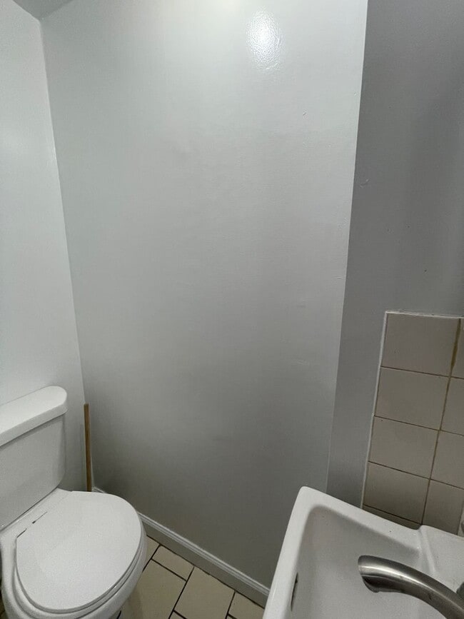 Building Photo - Updated 3 Bedroom House With a backyard and Laundry