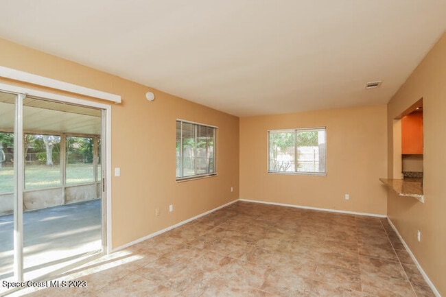 Building Photo - 912 Gatewood Ct NE