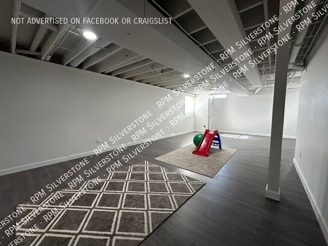 Building Photo - 2119 Cattail Cir