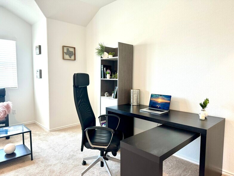 Building Photo - 271 Carmello