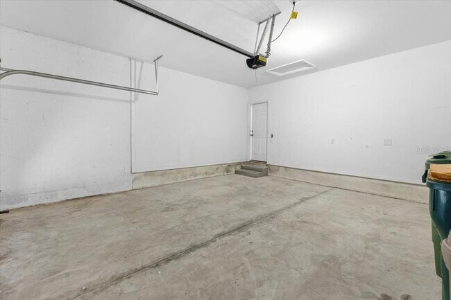 Building Photo - 14295 Overlook Ave