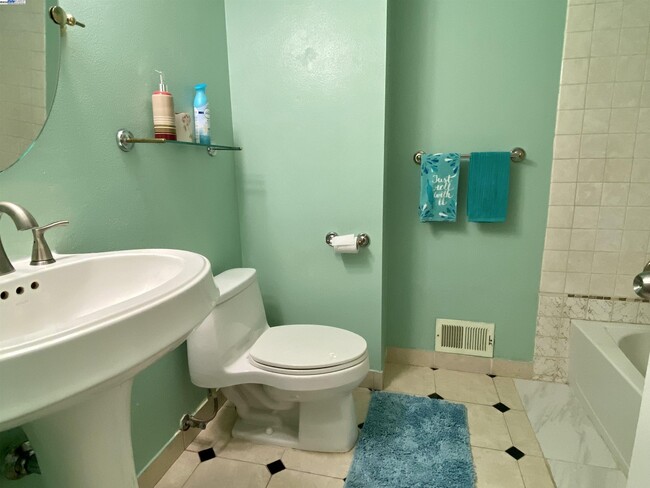 Building Photo - 3191 Washoe Way