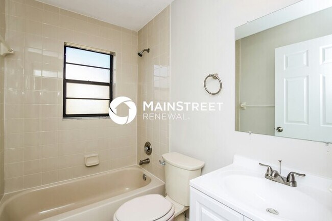 Building Photo - 3 Bedroom Pet-Friendly Home in PALM BAY, F...