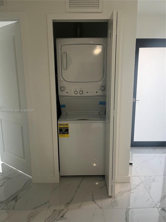 Building Photo - 2730 NW 44th St