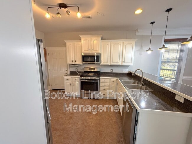 Building Photo - 5200 Craftsman Ridge Dr