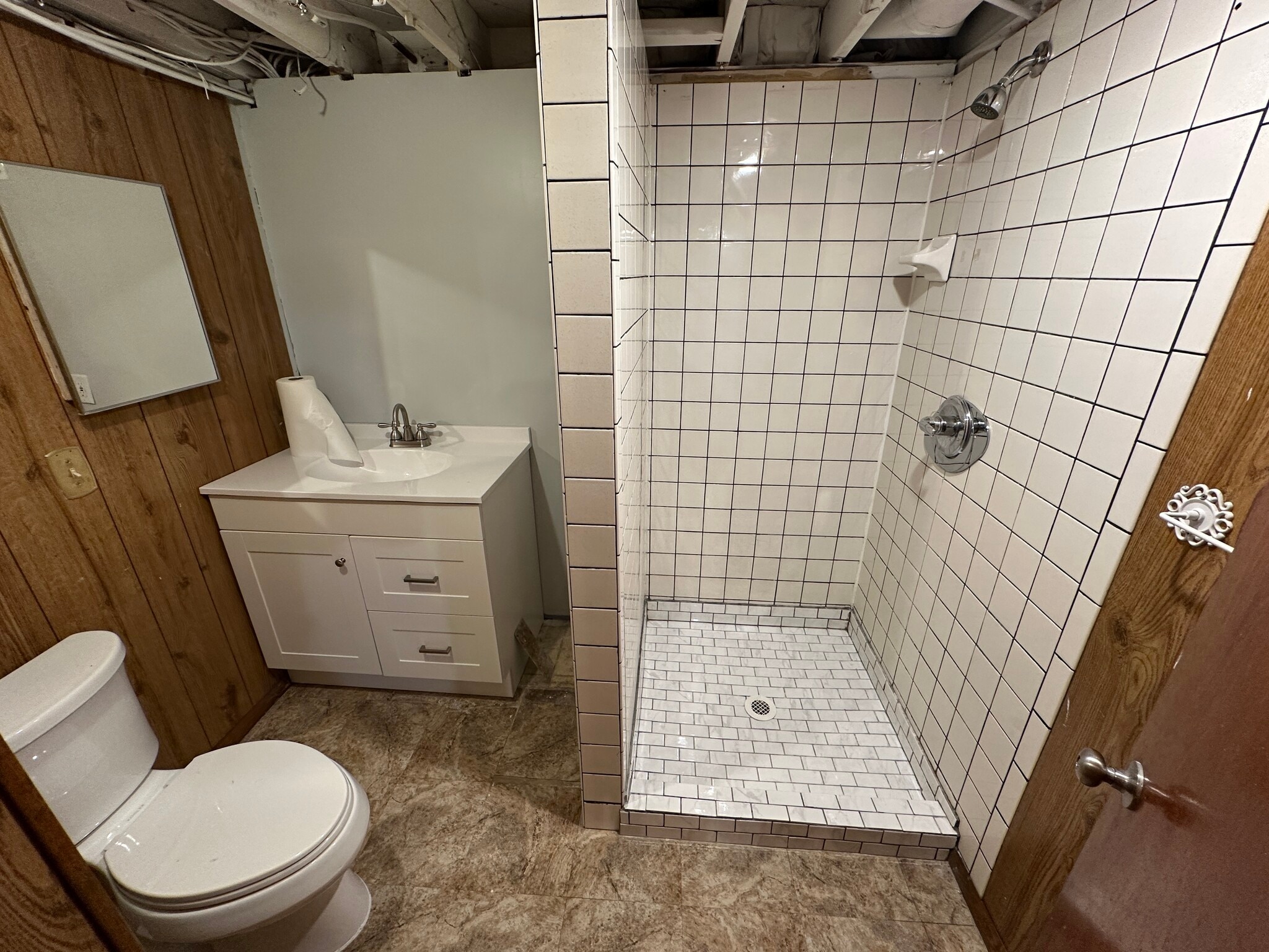 2nd bath - 31074 Birchwood St