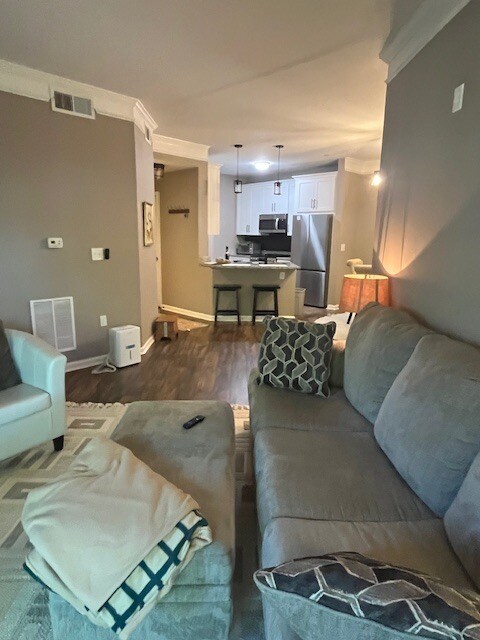 Building Photo - 1300 Park W Blvd