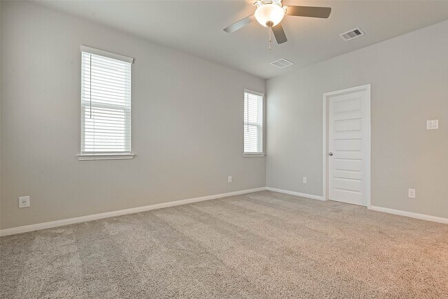 Building Photo - 16108 Oregon Oak Dr