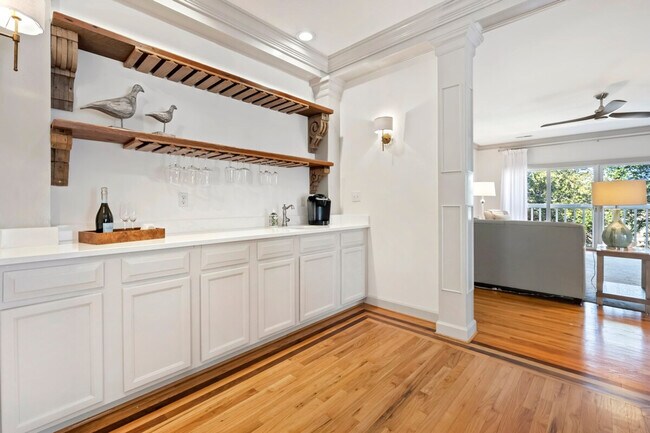 Building Photo - 773 Bonnyneck Dr