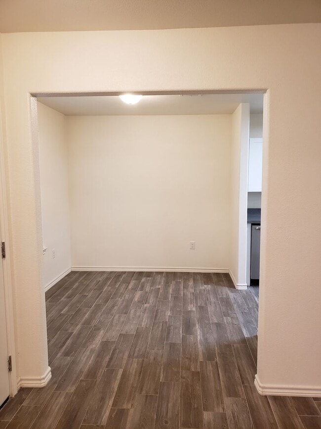 Building Photo - Spacious NISD home