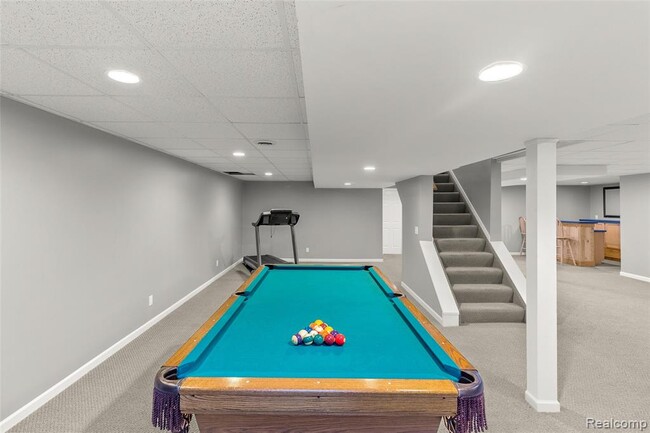 Building Photo - 5648 Whitfield Dr