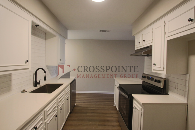 Building Photo - Aberdeen Duplex - 4309/4313 SERIES 308