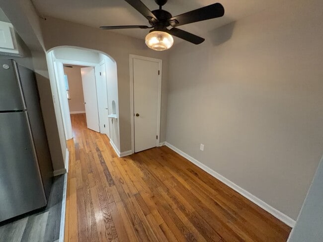 Building Photo - 2769 Losantiville Ave