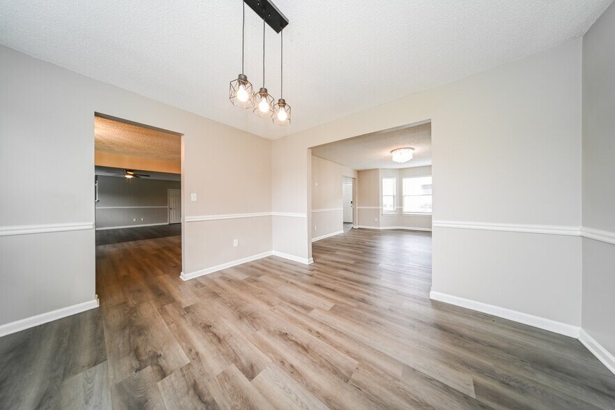 Building Photo - 6243 Sayler Park
