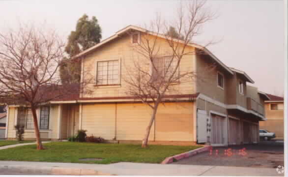 Primary Photo - 1401 E Elma Ct