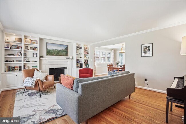 Building Photo - 5213 Rayland Dr