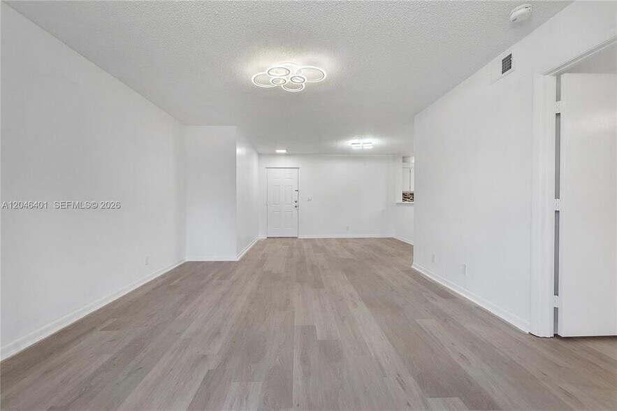 Building Photo - 5661 Riverside Dr