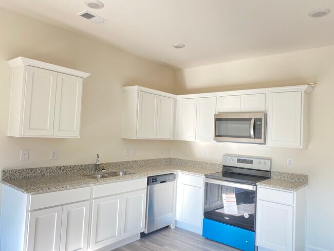 Building Photo - 1107 Union Pacific Way