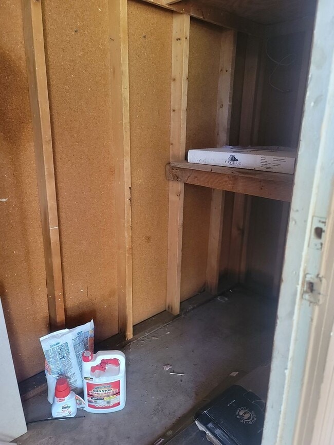 Building Photo - 4819 E Cambridge Ave