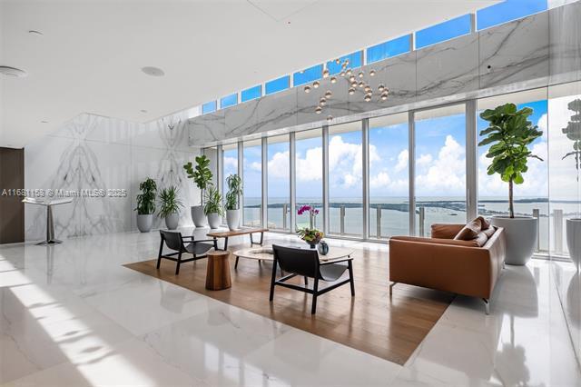 Building Photo - 300 Biscayne Boulevard Way