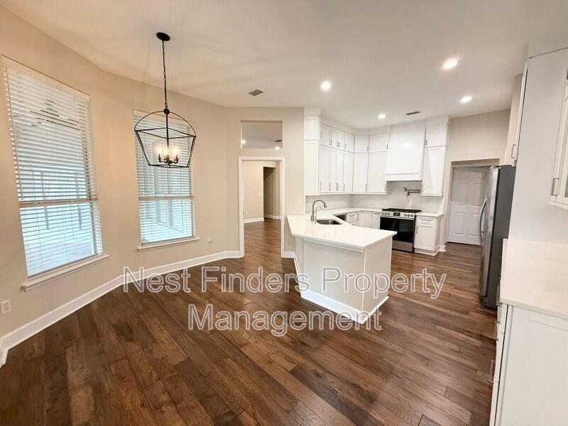 Building Photo - 7860 Turnstone Cir E