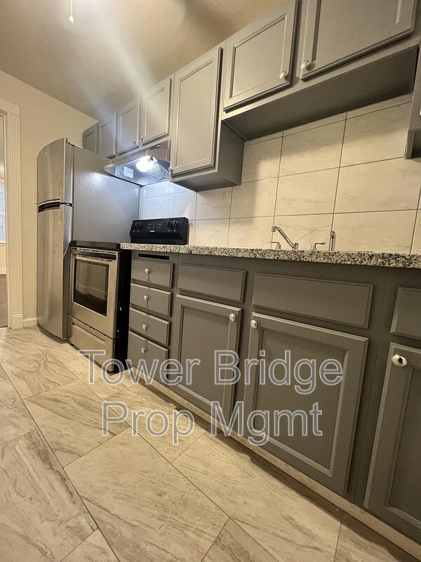 Building Photo - 716 14th St