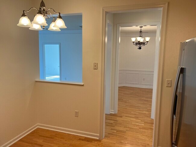 Building Photo - 132 Clocktower Dr