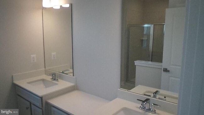 Building Photo - 9399 Edenderry Dr