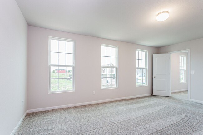 Building Photo - Bright & Airy 3 Bedroom, 2.5 Bathroom Home – Two Stories of Comfort