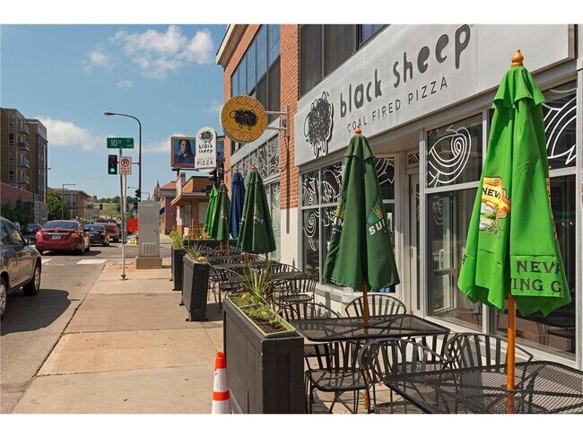 Building Photo - 66 9th St E