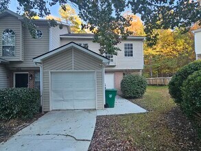 Building Photo - Town Home For Rent