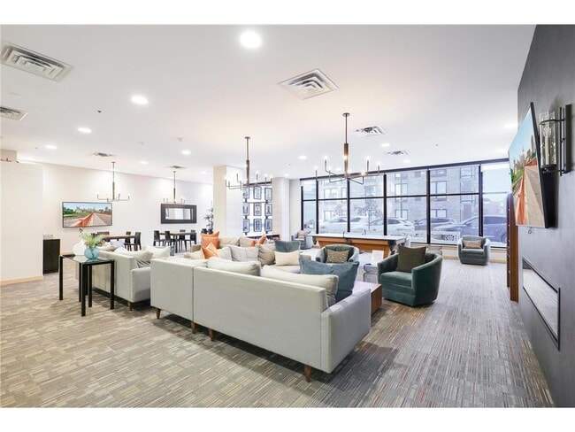 Building Photo - 740 Portland Ave