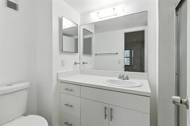 Building Photo - 141 NW 93rd Ave