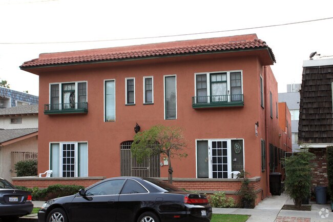 Building Photo - 33 Orange Ave