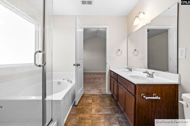 Building Photo - 115 Hemphill Rd