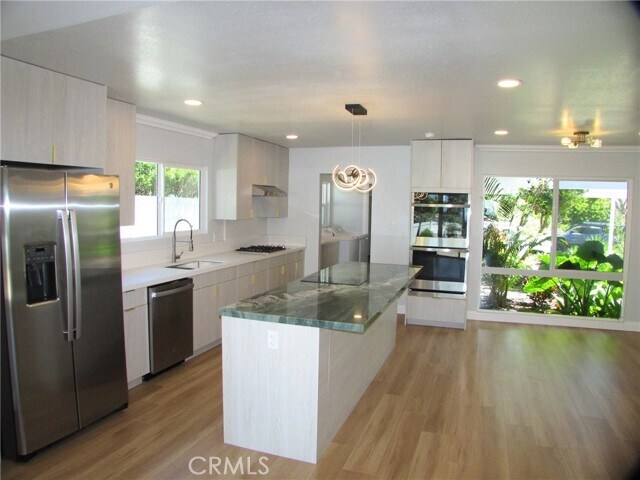 Building Photo - 28011 Indian Rock Dr