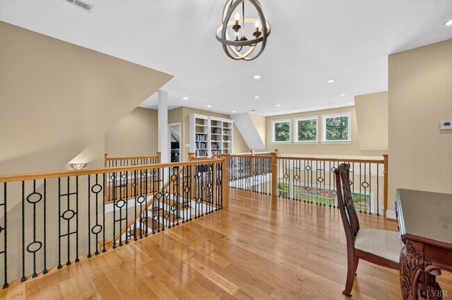 Building Photo - 237 Golf Course Trail