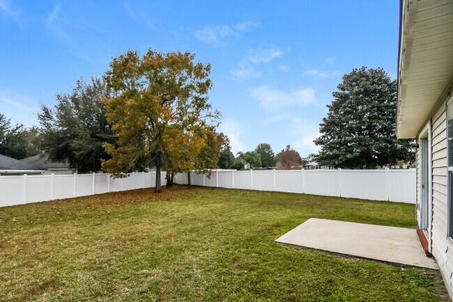 Building Photo - 2600 Creek Ridge Dr