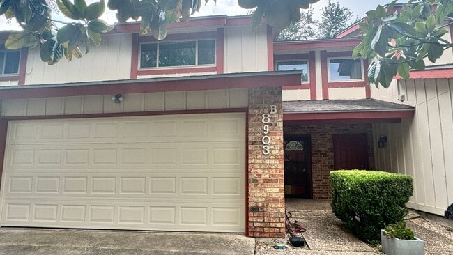 Primary Photo - 8903 Trone Cir