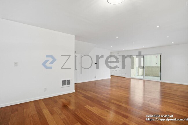 Building Photo - 1200 Opal St