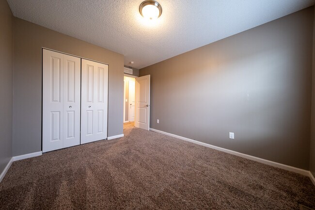 Building Photo - 15141 Emory Cir