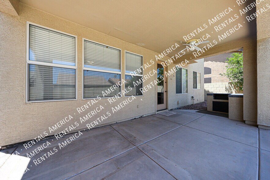 Building Photo - 1372 W Thompson Way