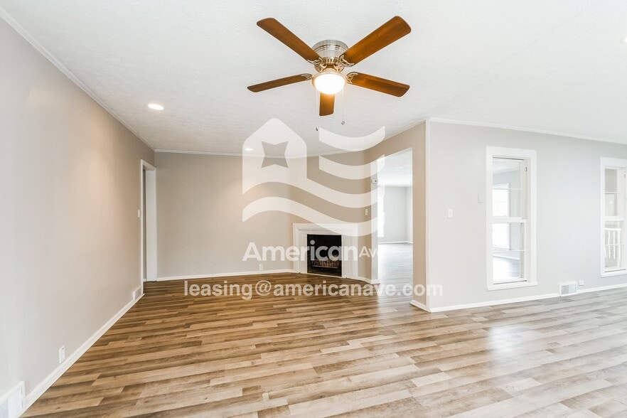 Building Photo - 1030 Crane Ct