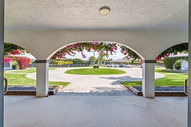 Building Photo - 13155 Southfields Rd